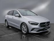 Mercedes B 200, PROGRESSIVE SPUR, Jahr 2023 - Kiel