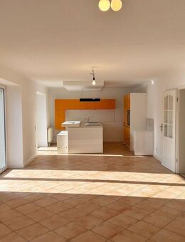 Großzügige 3-Zimmer-Wohnung mit Küchenzeile und 2 Terrassen - Putbus