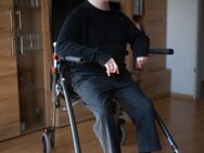 Rollstuhlfahrer sucht regelmäßige Dates gegen Bezahlung - Berlin