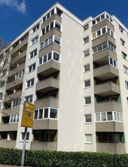 2-ZIMMER-EIGENTUMSWOHNUNG in zentraler Lage mit verglasten Süd- Ostbalkon und schöner Aussicht - Barsinghausen