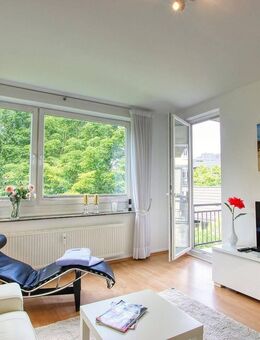 DREAMHOUSE Immobilien: Alsternahe Eigentumswohnung mit idealer Raumaufteilung - Hamburg