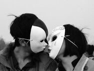 Masked Lovers - attraktiver Akademiker sucht W für Blind Date! - Düsseldorf