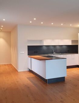 Fast neuwertige 120 m2 Wohnung in St. Georgen im Schwarzwald - Sankt Georgen (Schwarzwald)