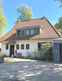 PURNHAGEN-IMMOBILIEN - St.Magnus, freist. 1-Fam.-Haus mit Garage und großem Grundstück in Bestlage - Bremen