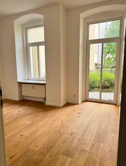 Sanierte 2-Raumwohnung mit Parkett - Plauen