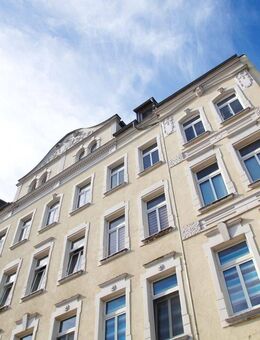 Charmante DG-Wohnung mit neuem Bad + Fußboden! - Chemnitz