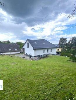 348 M² WFL. , 3 WOHNUNGEN + GARAGEN + GARTEN + AUSBAUPOTENZIAL! - Wincheringen