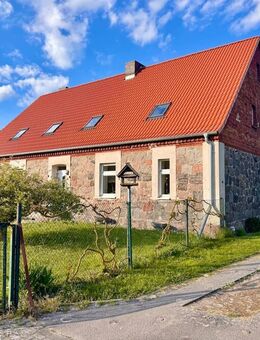HORN IMMOBILIEN++Einfamilienhaus aus Feldstein mit großem Grundstück bei Pasewalk - Rollwitz