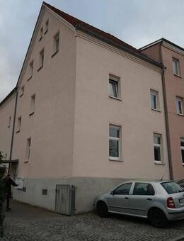 Große 3-Zi. mit Laminat, Wannenbad und Garten in guter Lage! Stellplatz mgl. - Reinsdorf (Sachsen)