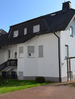 Großzügiges Einfamilienhaus mit Einliegerwohnung und Garten in massiver Bauweise zu verkaufen! - Borken (Hessen)