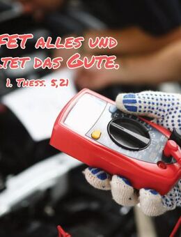 Jahreslosung 2025 Postkarten Hier das Motiv - Meßgerät in der Hand von Mechatroniker - Jahreslosungskarte - Wilhelmshaven