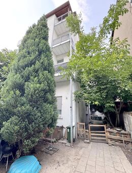 Gepflegtes Wohn- und Geschäftshaus mit Balkonen - Nachhaltige Vermietung. - Oberhausen