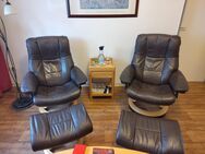 2 Stressless Mayfair Relaxsessel + Hocker Ledersessel Easy Chair Dunkelbraun - Lüdenscheid Zentrum