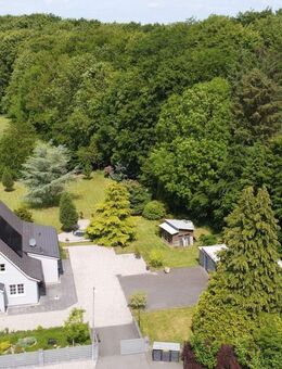 3.094?m² Wiese-/Waldrand, energetisch kernsaniert, PV, Kaminofen, Doppelgarage - für stilvolle Paare - Sörup