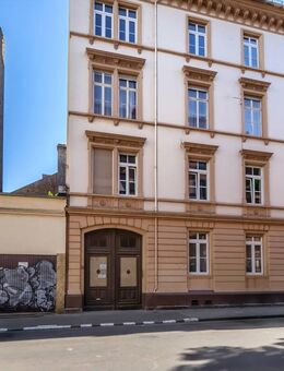 KAPITALANLAGE ODER EIGENNUTZ! Sanierungsbedürftige 2 Zimmer Wohnung mit großer Wohnküche + Mansarde - Wiesbaden