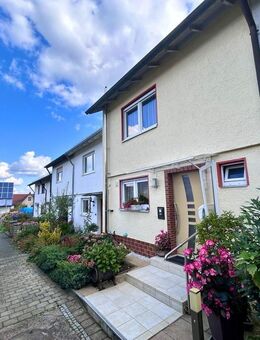 Modernisiertes Reihenmittelhaus mit schönem Garten, Einzelgarage und Stellplatz - Uhingen