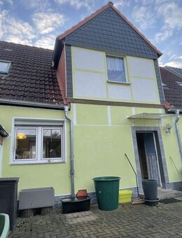 Reihenhaus mit kleinem Grundstück - Calbe (Saale)