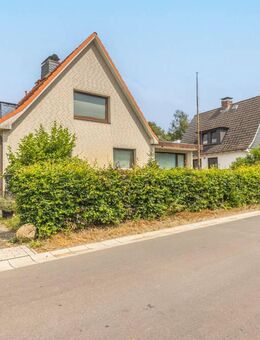Haus mit umfangreichem Sanierungsbedarf - Halstenbek