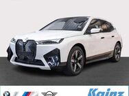 BMW iX, xDrive40 Driv Prof Laserlicht, Jahr 2022 - Wittlich