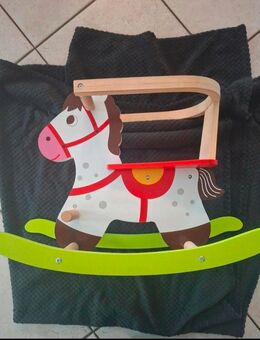 Schaukelpferd aus Holz - Oedheim