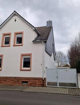 Charmante Doppelhaushälfte mit großem Garten in Top Lage von Dieburg - Dieburg