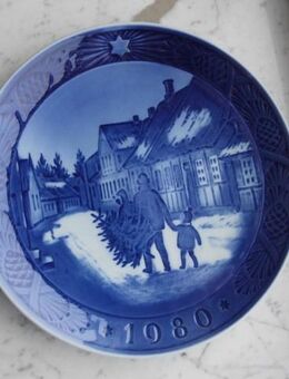 Royal Copenhagen Denmark Weihnachtsteller Porzellan Wandteller 18 cm blau Sammelteller Kai Lange 1980, 5,- - Flensburg