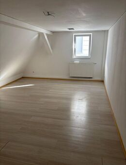 Geräumige Dachgeschosswohnung in Trossingen - Trossingen