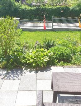 Tolle Aussicht! Gepflegte Doppelhaushälfte mit 2 Terrassen und Garage in Toplage von Hohenstadt - Pommelsbrunn