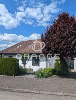 ***Geräumiges Mehrgenerationenhaus mit Aussicht *** - Dischingen