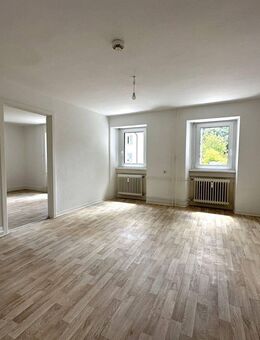 Elegante 3 Zi. Wohnung in frisch saniertem MFH mit Balkon zur Miete - Waldshut-Tiengen
