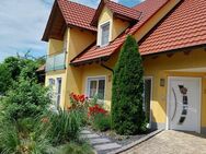 Traumhaus mit 235 m2 Whfl. & Paradies-Garten auf 914 m2. - Uffenheim