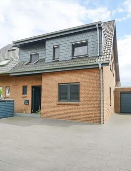 Alpen-Menzelen: Stylische Doppelhaushälfte mit Pool - Alpen