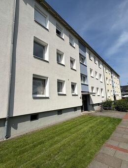 Erdgeschosswohnung 3 Zimmer mit Balkon und Gartenanteil! (NJ-1020-87) - Celle