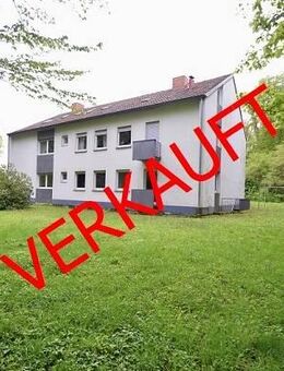 Großzügiges freistehendes Dreifamilienhaus mit zwei Garagen und Garten. - Saarbrücken