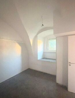 Viel Potential ! 2-Fam.Haus im Klosterhof Zell - Zell (Main)