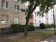 Sanierte 3 Zimmerwohnung mit Balkon - Frankfurt (Main)