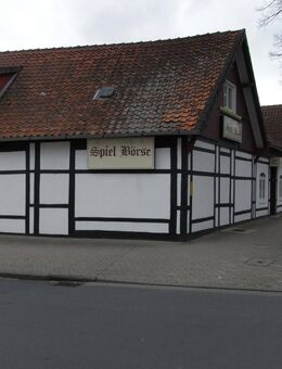 Fachwerkhaus inkl. 5 Garagen - Schladen-Werla