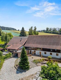 Idyllisches Hofensemble in wunderschöner Natur - Deggenhausertal
