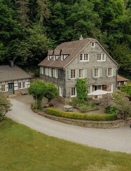 Traumhaftes Anwesen - Französischer Landhausstil trifft auf einzigartiges Fachwerk - Haan