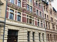3-RW mit Balkon und Einbauküche sucht! - Halle (Saale)
