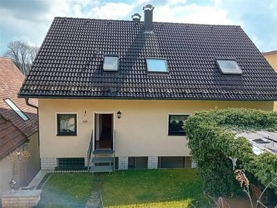 *Für mehrere Generationen* Saniertes 2-Fam.-Haus mit Garagen