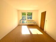 2-Zimmer-Wohnung mit Wannenbad und Balkon in Renovierung - Schwerin