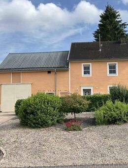 Einfamilienhaus mit Scheune und Garten in Schleid - Schleid (Rheinland-Pfalz)