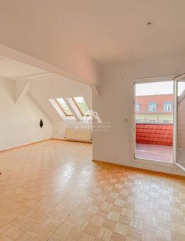 AUßERGEWÖHNLICHE DACHGESCHOSSWOHNUNG MIT TERRASSE IN GEPFLEGTEM ALTBAU IM FLORAKIEZ! PROVISIONSFREI - Berlin