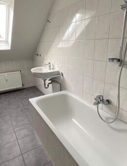 Helle renovierte 3 ZKB im DG am Frauenberg - Fulda