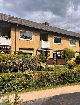 SEHR GEPFLEGTE 2 1/2-ZIMMER-WOHNUNG IM 1. OG IN RUHIGER LAGE VON BARGTEHEIDE - Bargteheide