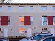 Großzügiges, modernes Reihenmittelhaus mit sonniger Dachterrasse und zwei Pkw-Stellplätzen - Buchholz (Nordheide)