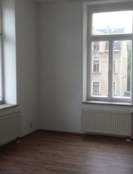 Helle 3-Zimmer-Wohnung mit Stellplätzen in Plauen zu vermieten! - Plauen