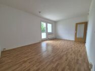 Einzugsbereite 1-Raum-Wohnung mit Balkon und Aufzug - Crimmitschau