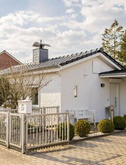 Moderne Eleganz - exklusiver Bungalow in attraktiver Lage von Bad Segeberg - Bad Segeberg